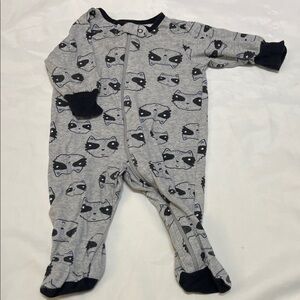 “Bundle 10/$13” Gerber 0-3M Gray and Black Raccoon Kids Footie boy sleeper